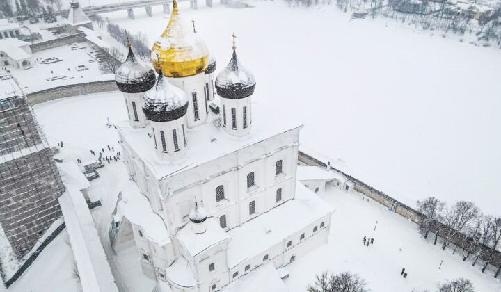 Псков, Печоры и Пушкинские Горы: всё лучшее за два дня!
