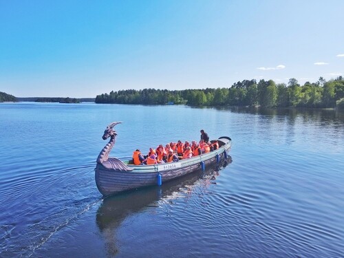 Природа Карелии: четыре водопада и круиз на ладье по Ладожским шхерам