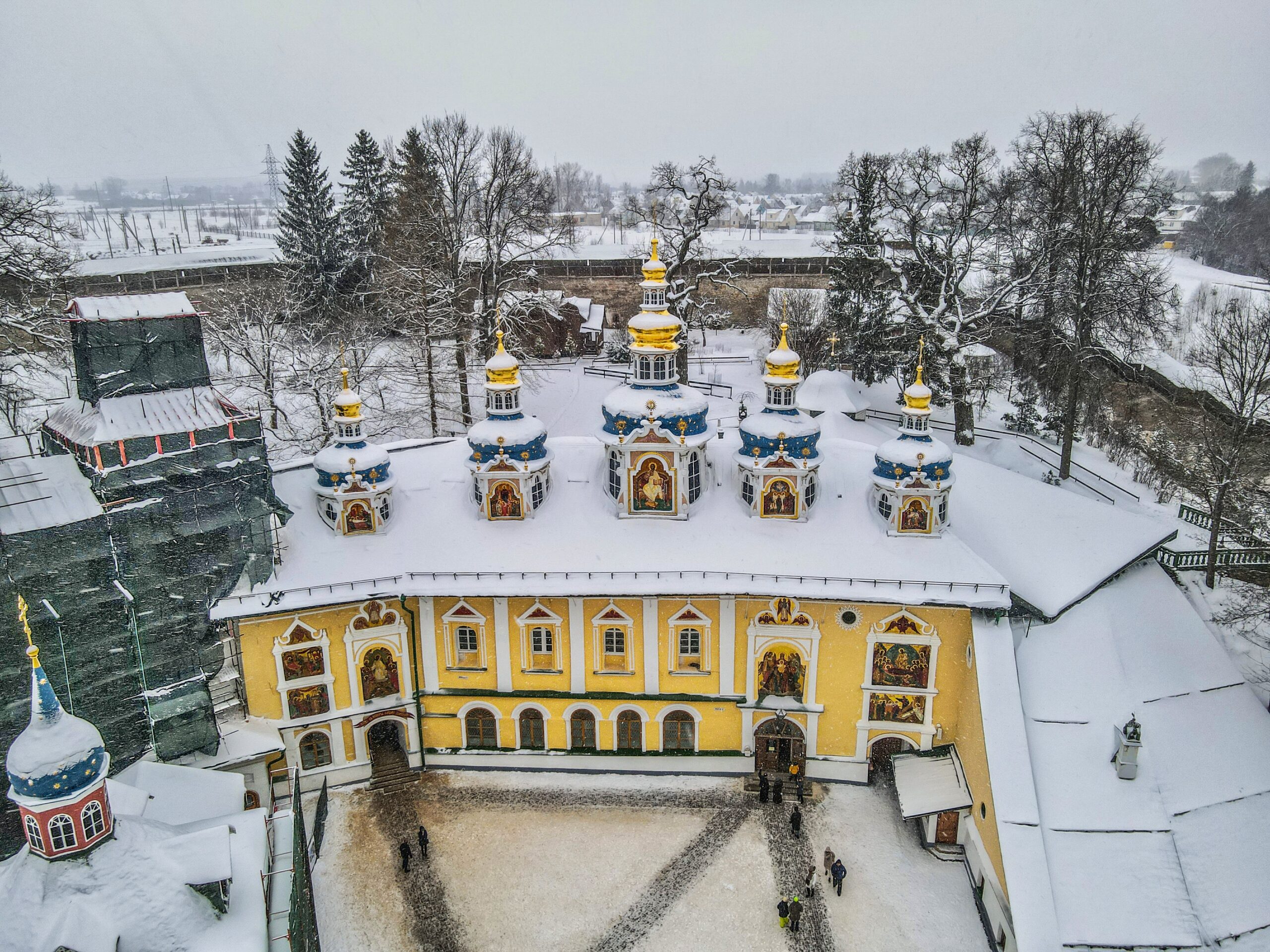 На Новогодние праздники в Псков - Изборск - Печоры