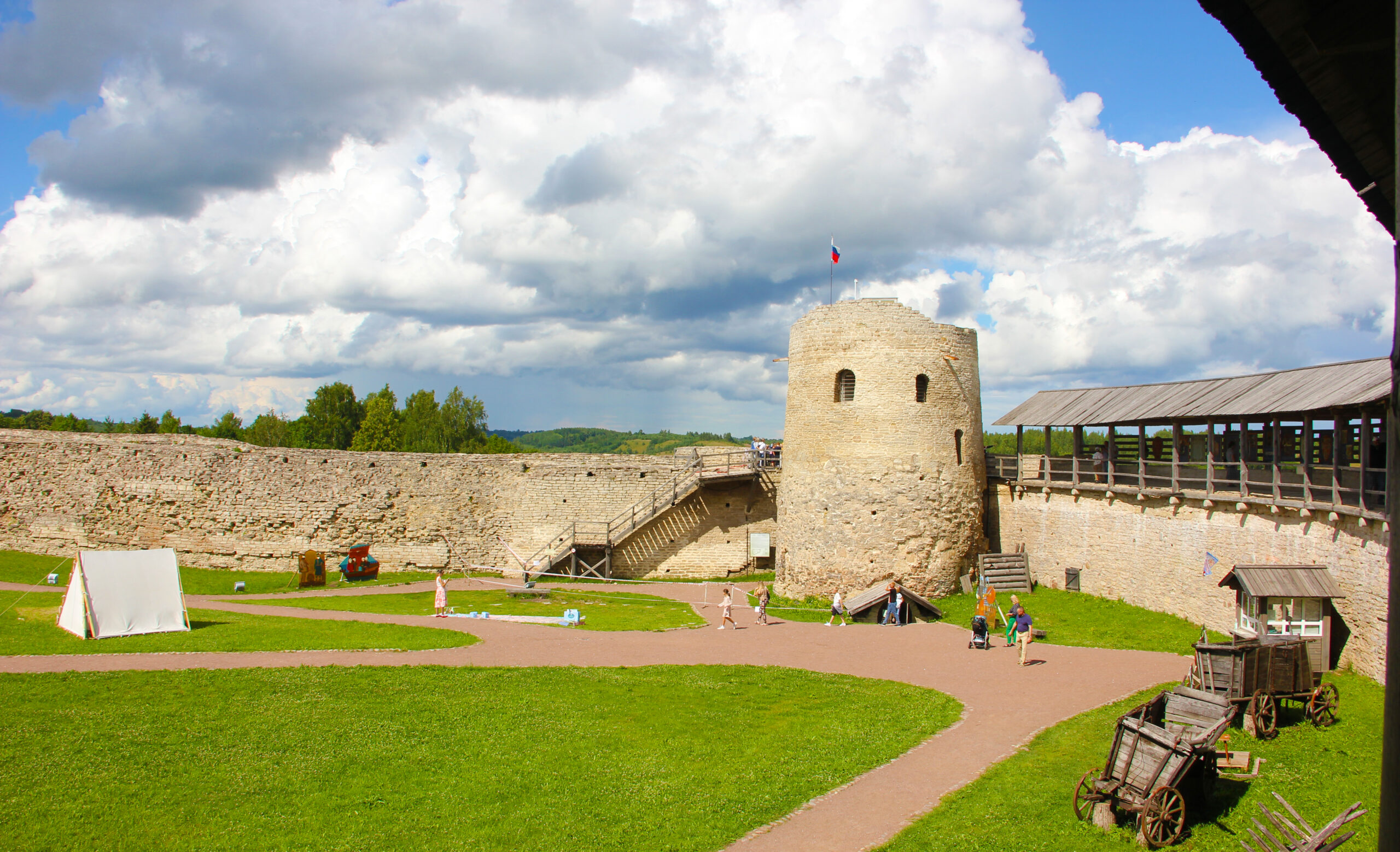 Великий Новгород, Псков, Изборск, Печоры и 3 крепости